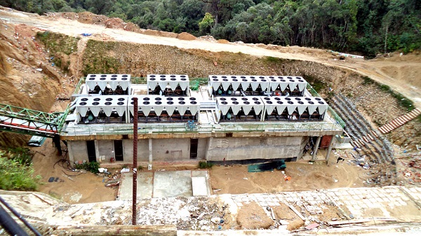 Thi công thay vật liệu lọc nhà máy nước Bà Nà